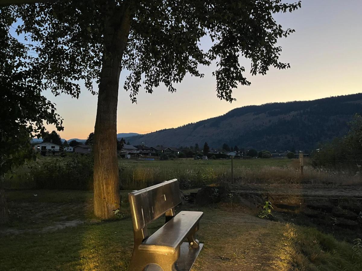 Sunny Shuswap B&B Chase Exteriér fotografie